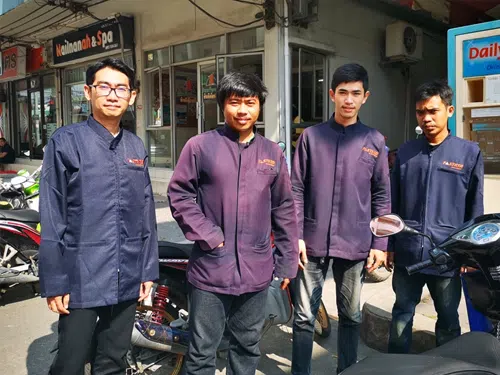 พนักงานส่งเอกสารส่วนกลาง