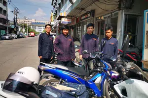 พนักงานส่งเอกสาร 11